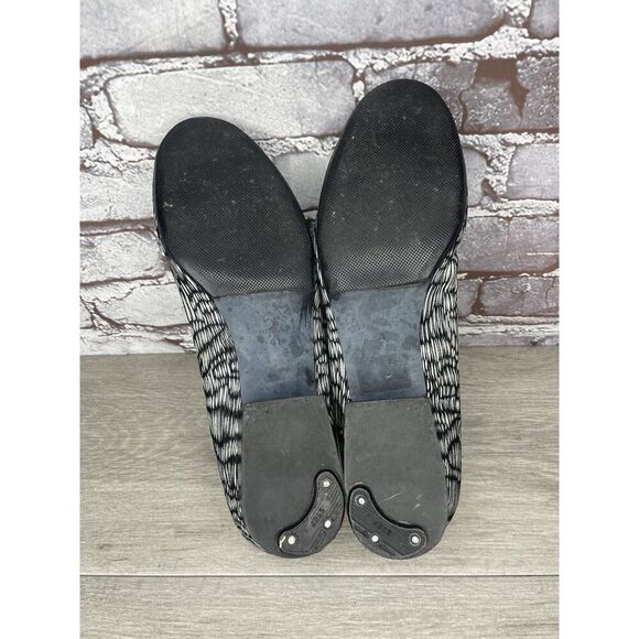 Thierry Rabotin Ivory Black Pattern Slip On Heel Loafers Shoes Women 41EU/10.5M - Picture 15 of 16